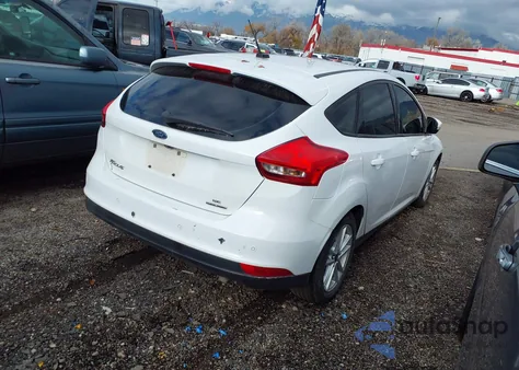 2016 Ford Focus Se z USA, uszkodzony, nr VIN 1FADP3K27GL239251
